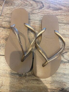 Havaianas Women's Flip Flops - Bronze Tan